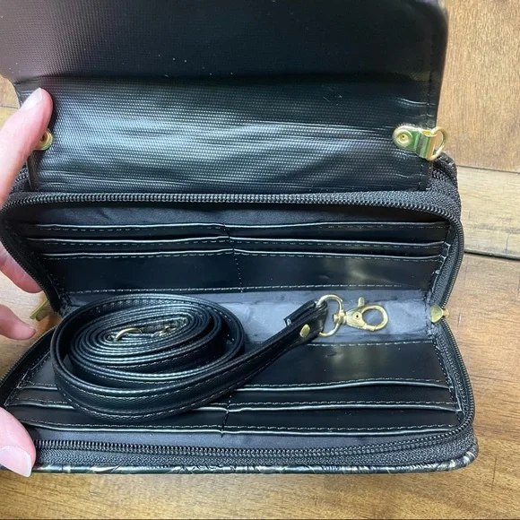 L&B Black & Gold tooled crossbody strap wallet - Picture 6 of 9